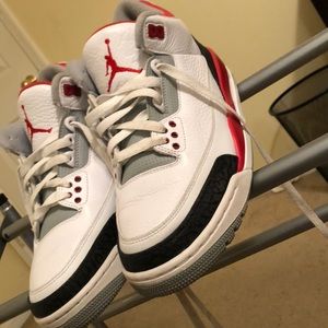 Jordan 3 Crimson Red
